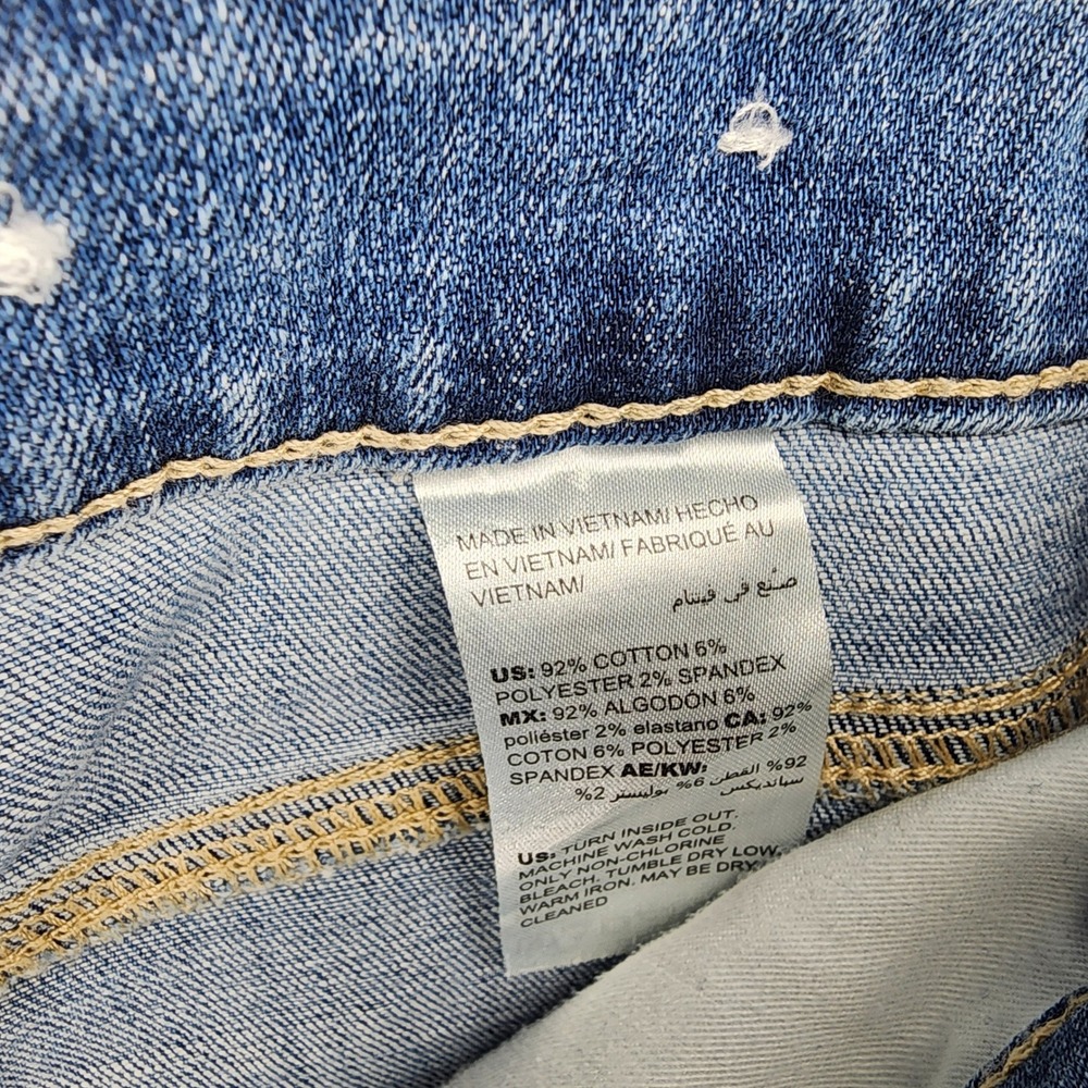 Chicos So Slimming Girlfriend Slim Leg Crop Jeans Distressed Womens Size 1.5/10 - Picture 6 of 7